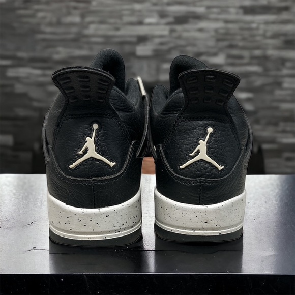 Jordan 4 Retro
Oreo 2015 - Picture 3 of 6